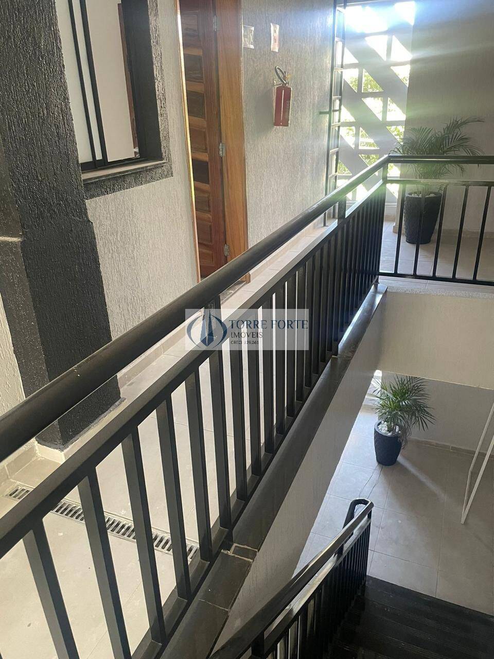 Apartamento à venda com 2 quartos, 42m² - Foto 6