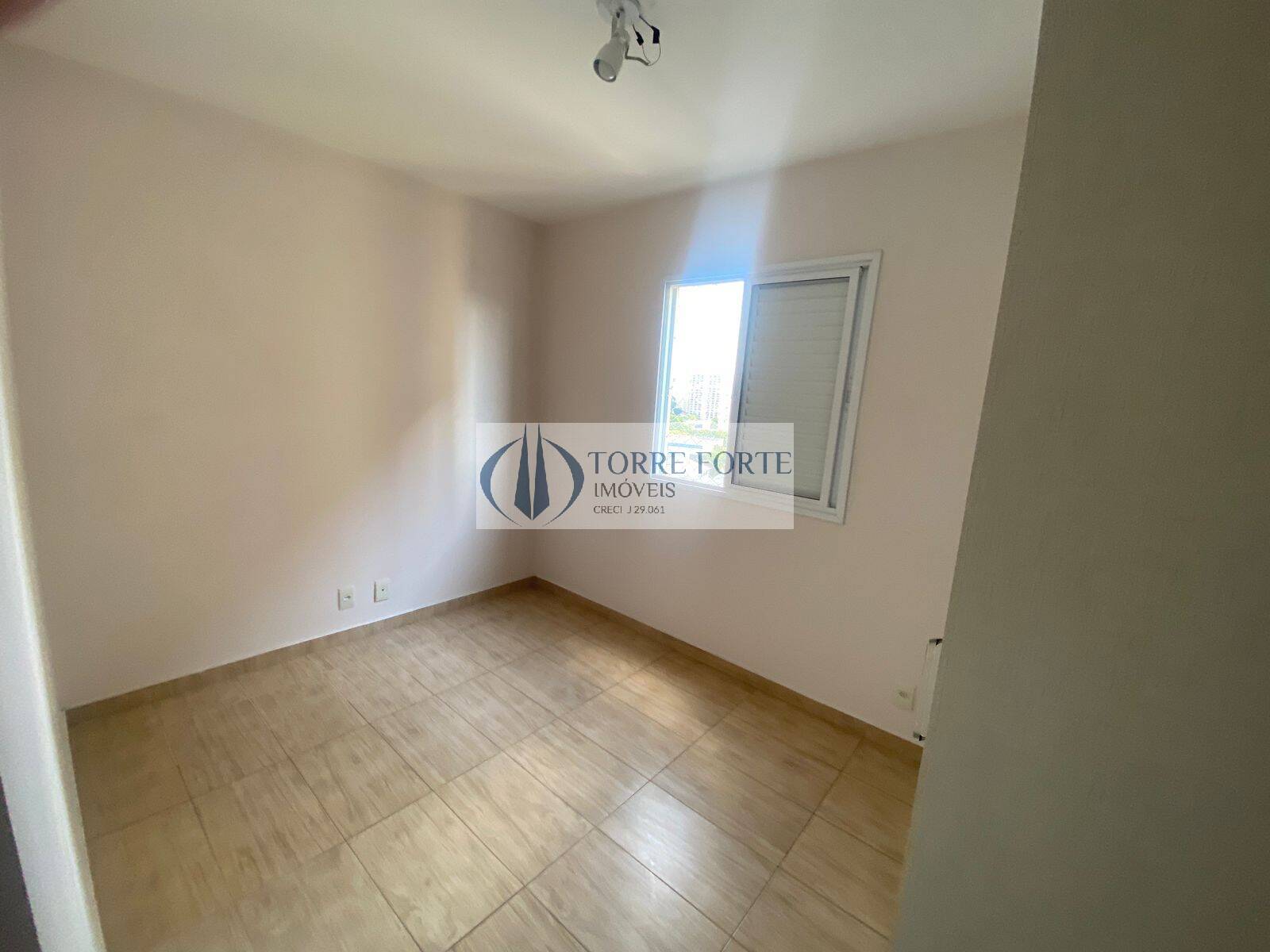 Apartamento à venda com 2 quartos, 64m² - Foto 11