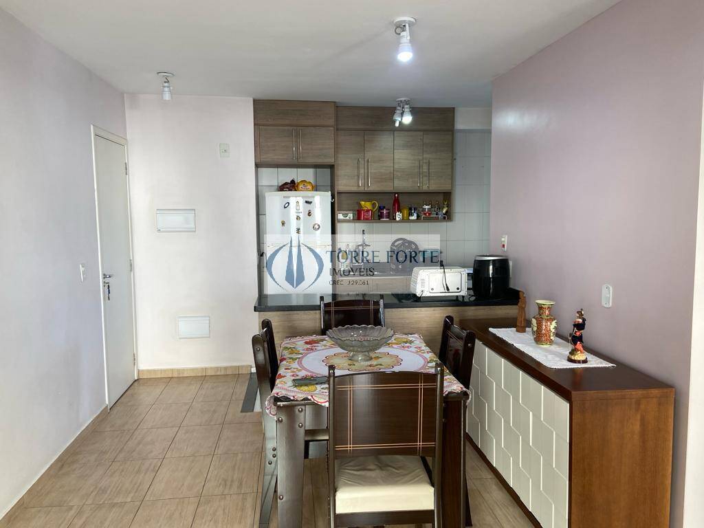 Apartamento à venda com 2 quartos, 64m² - Foto 4