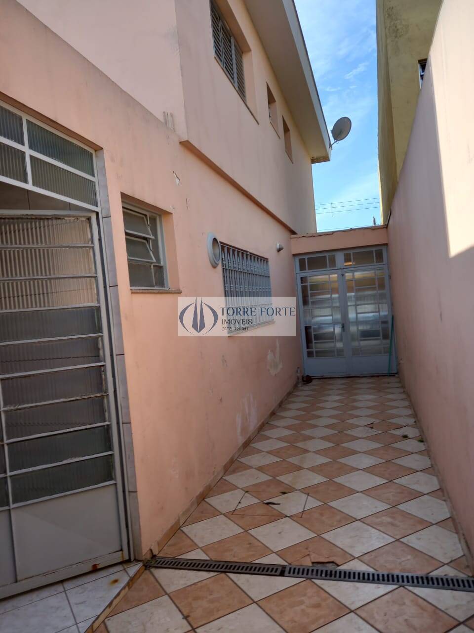 Sobrado à venda com 3 quartos, 189m² - Foto 4