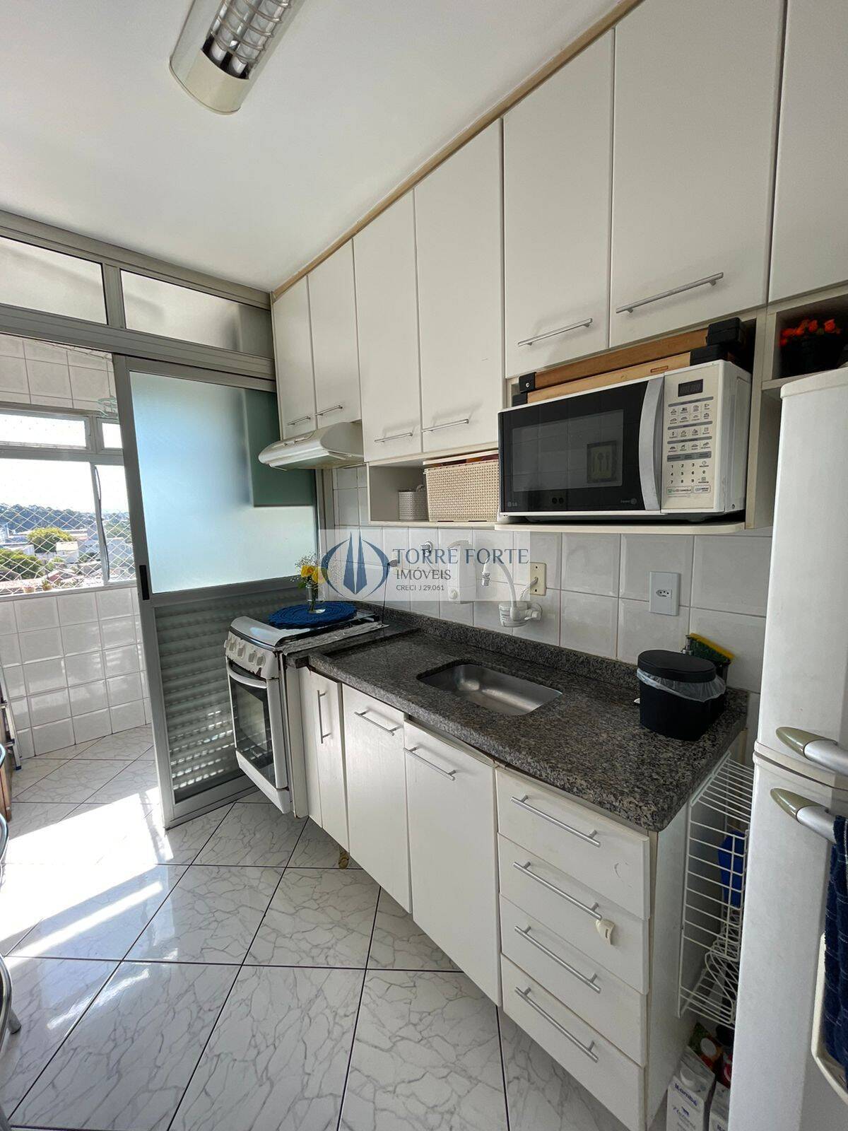 Apartamento à venda com 2 quartos, 56m² - Foto 18