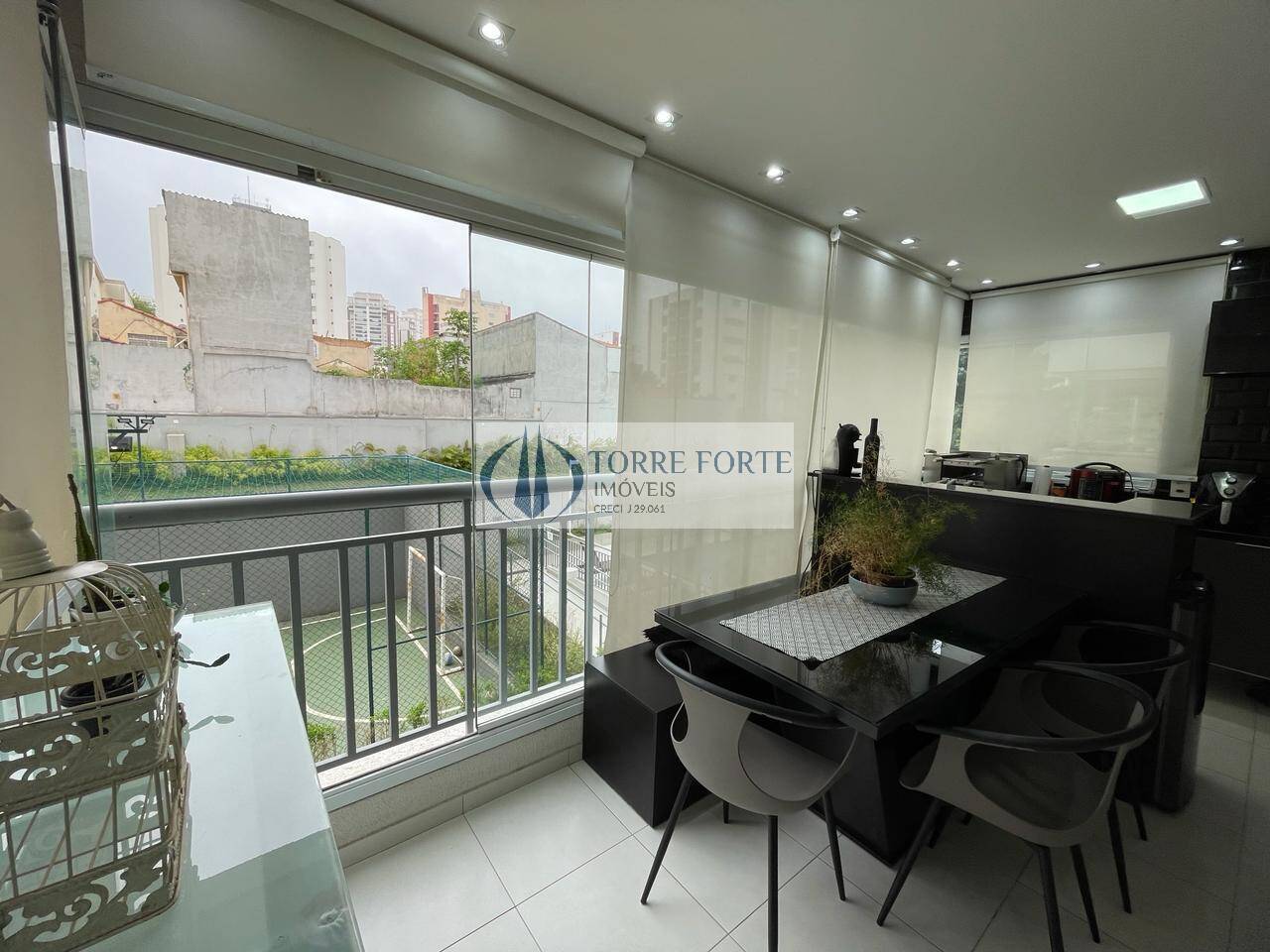 Apartamento à venda com 2 quartos, 65m² - Foto 14