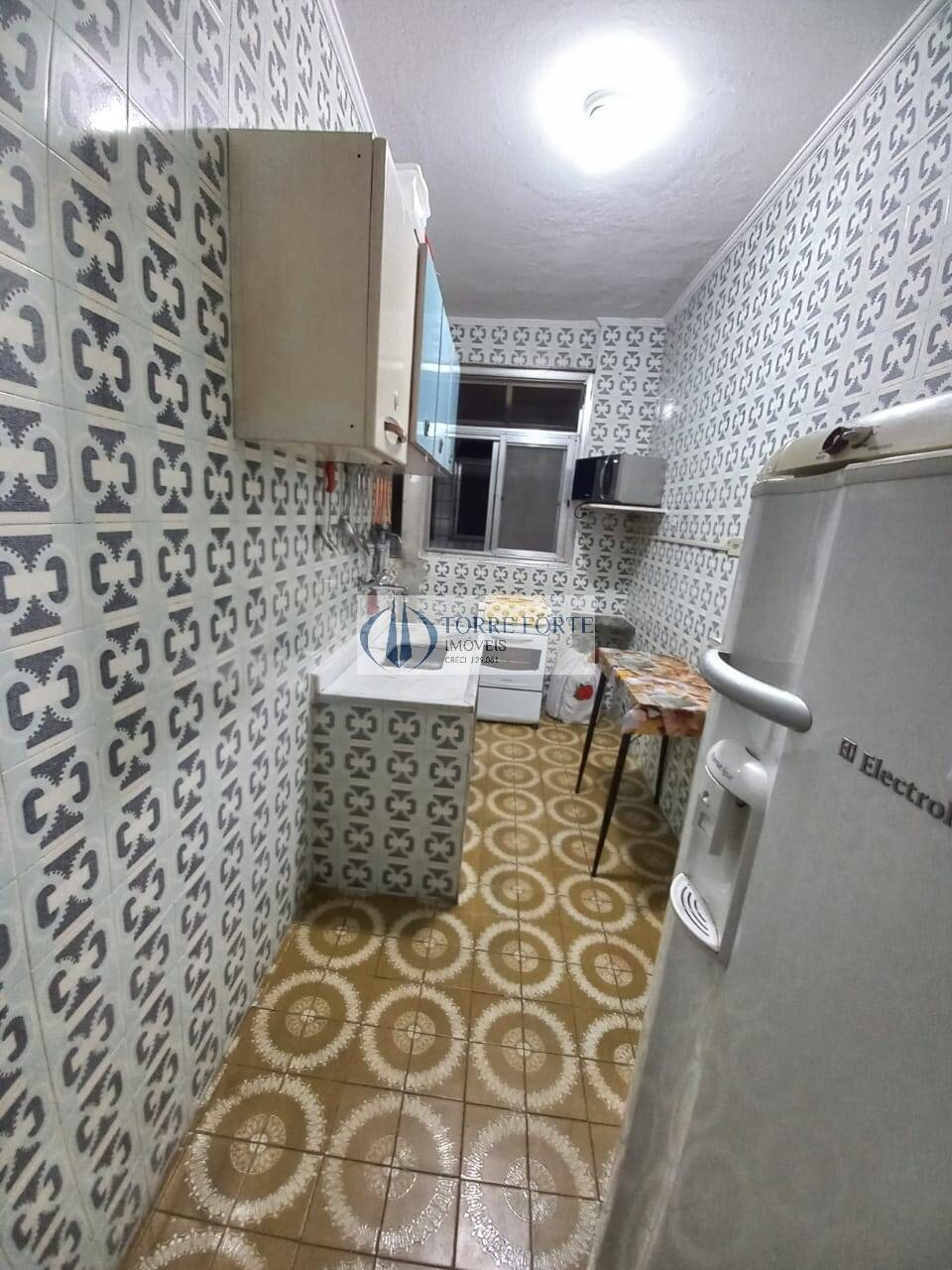 Apartamento à venda com 2 quartos, 70m² - Foto 4