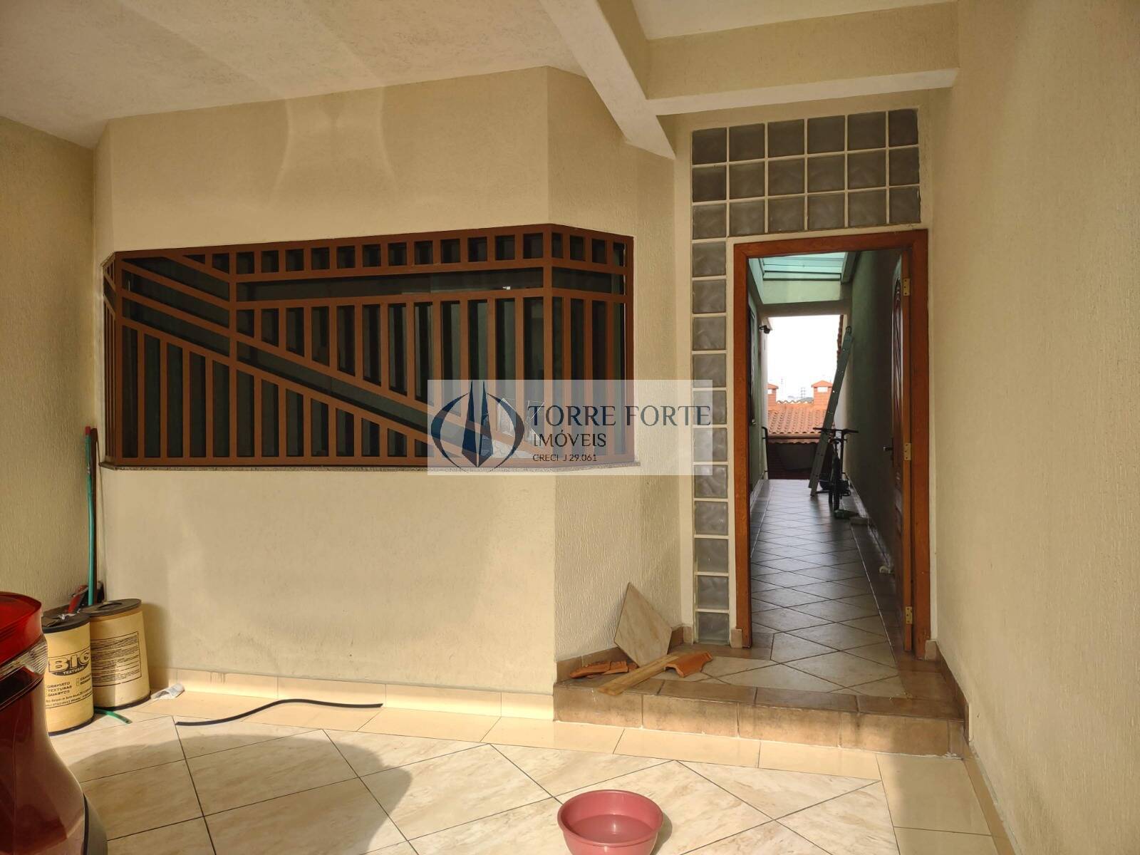 Sobrado à venda com 3 quartos, 210m² - Foto 1