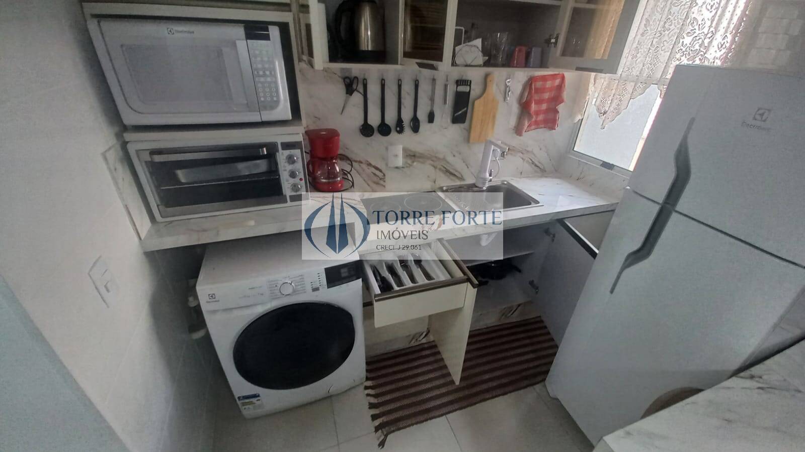 Apartamento à venda com 2 quartos, 37m² - Foto 14