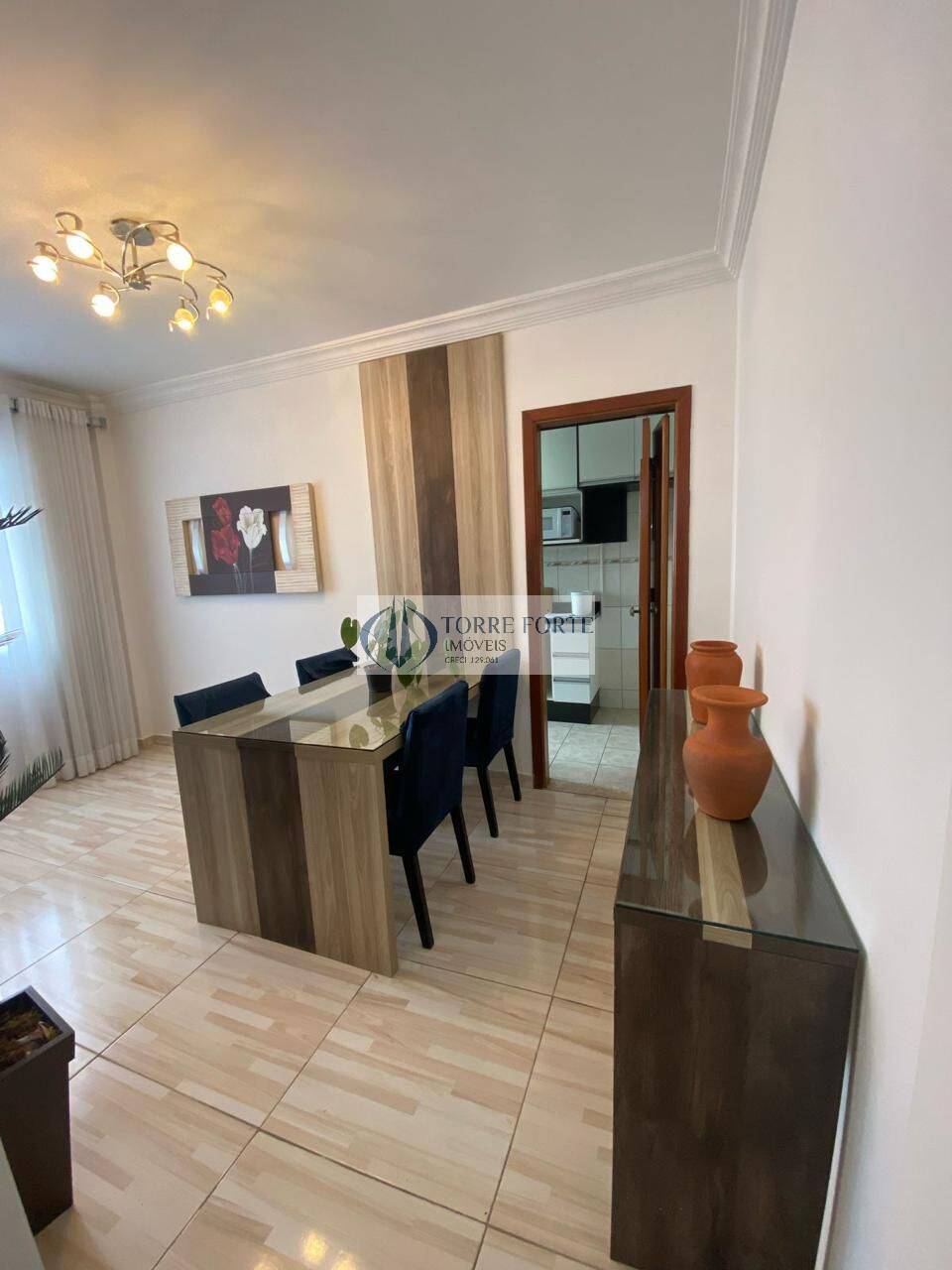 Apartamento à venda com 2 quartos, 66m² - Foto 2