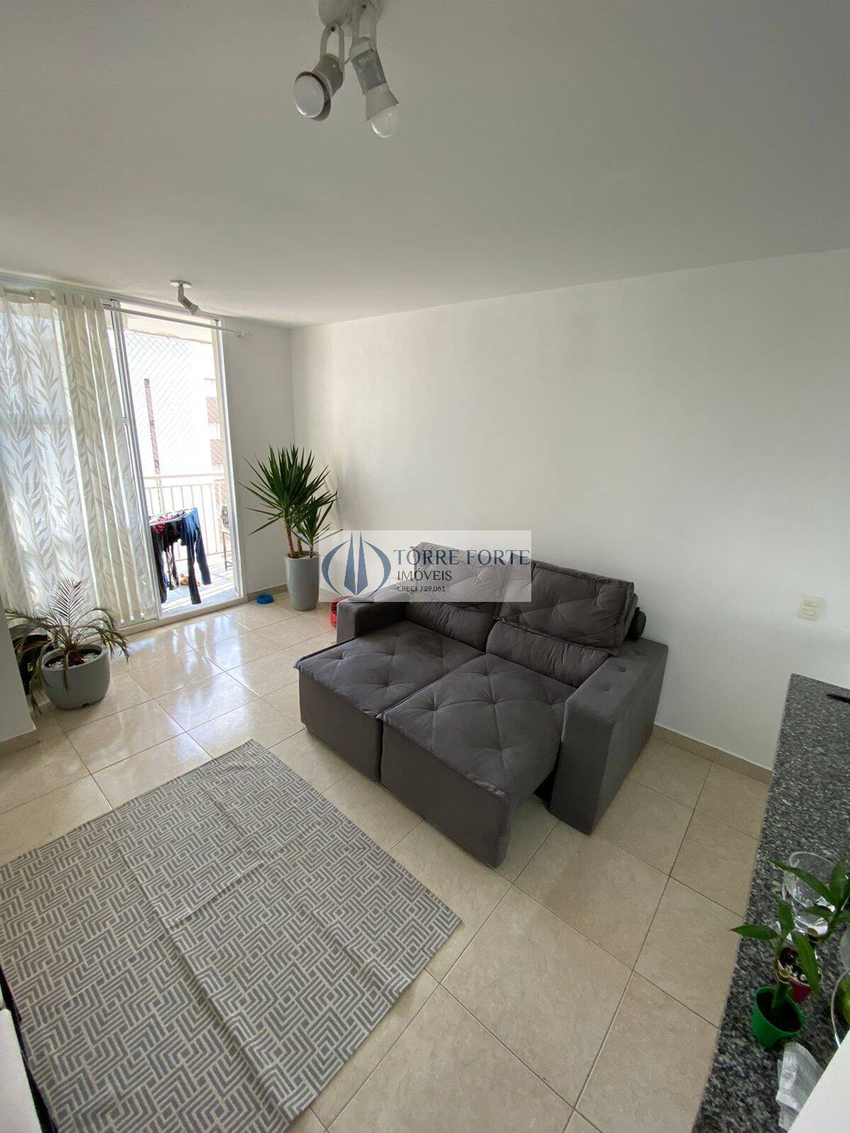 Apartamento à venda com 3 quartos, 60m² - Foto 4