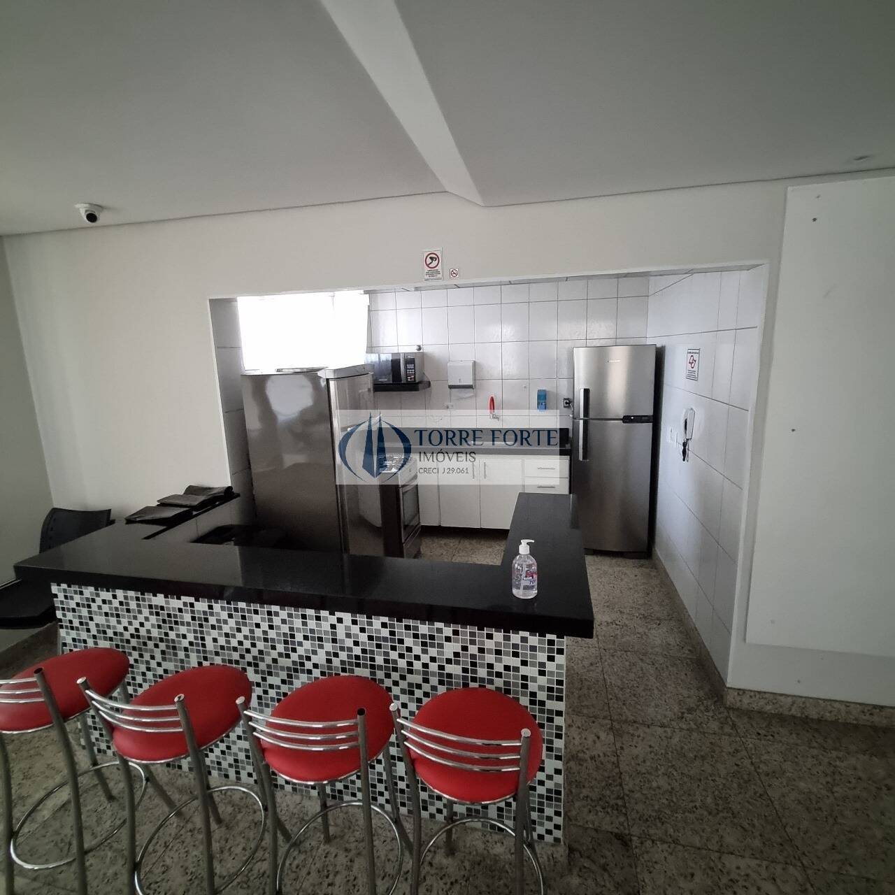 Apartamento à venda com 3 quartos, 70m² - Foto 3