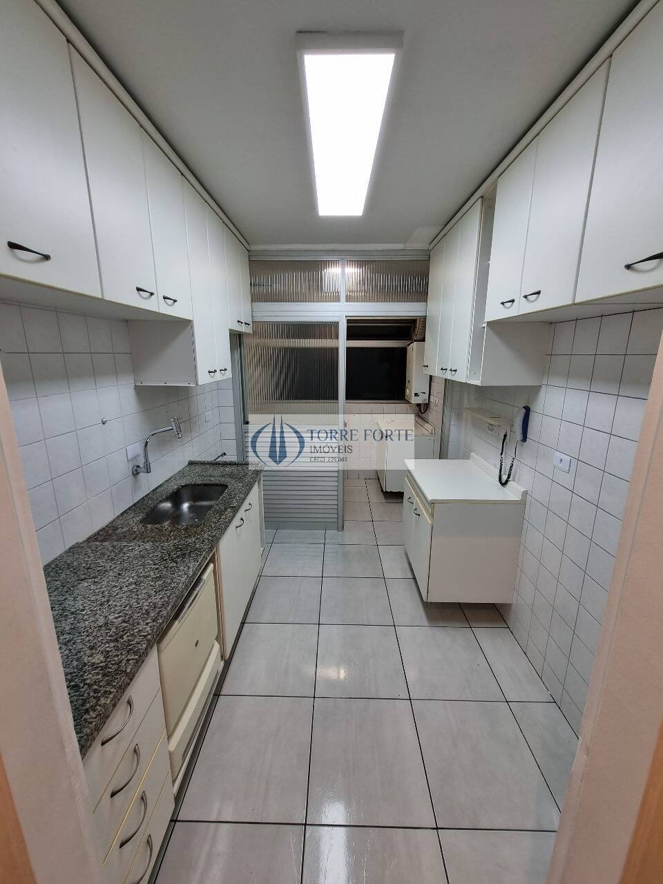 Apartamento à venda com 3 quartos, 70m² - Foto 12