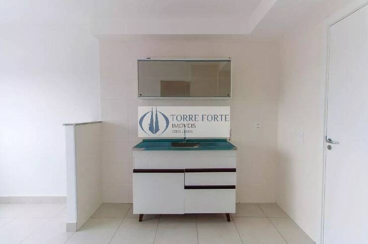 Apartamento à venda com 2 quartos, 32m² - Foto 2