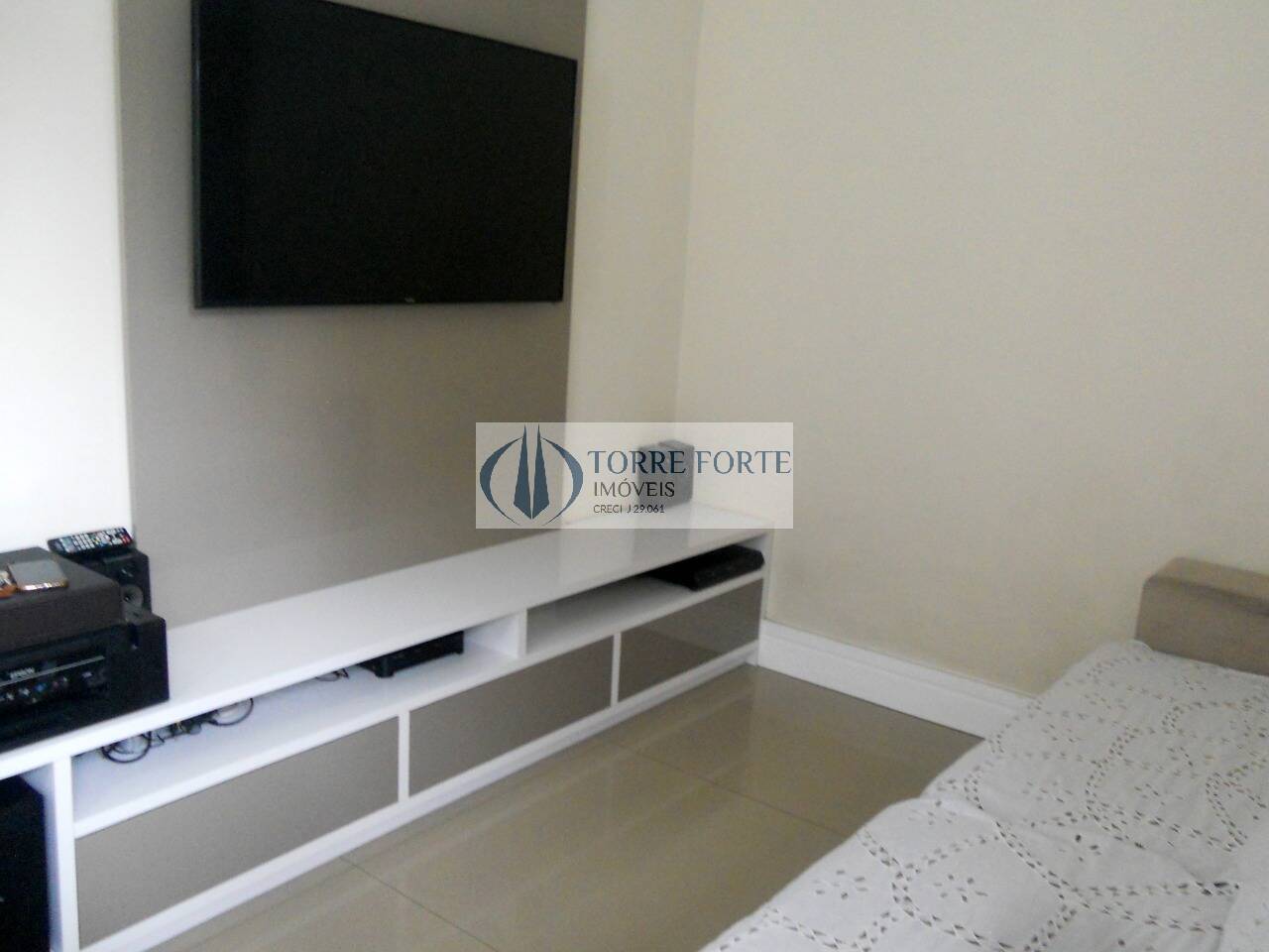 Apartamento à venda com 3 quartos, 95m² - Foto 13