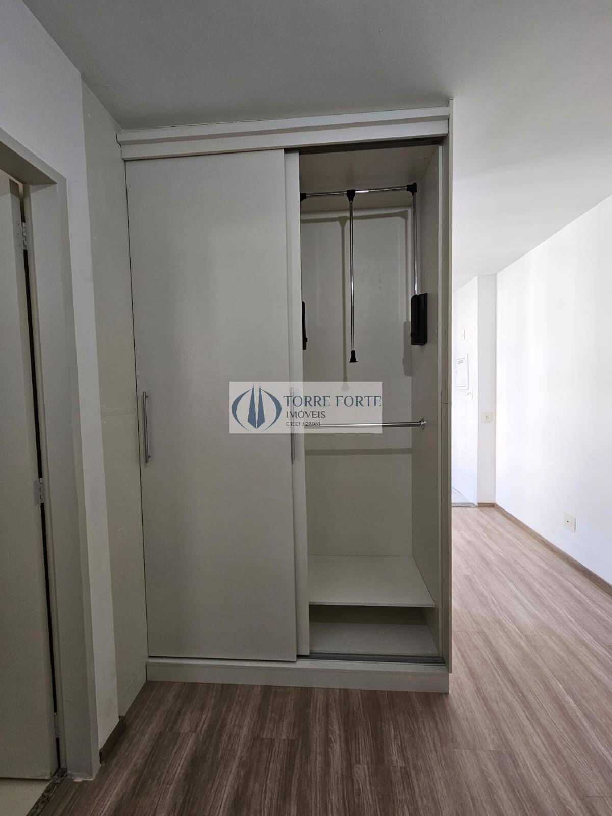 Apartamento à venda com 1 quarto, 30m² - Foto 32