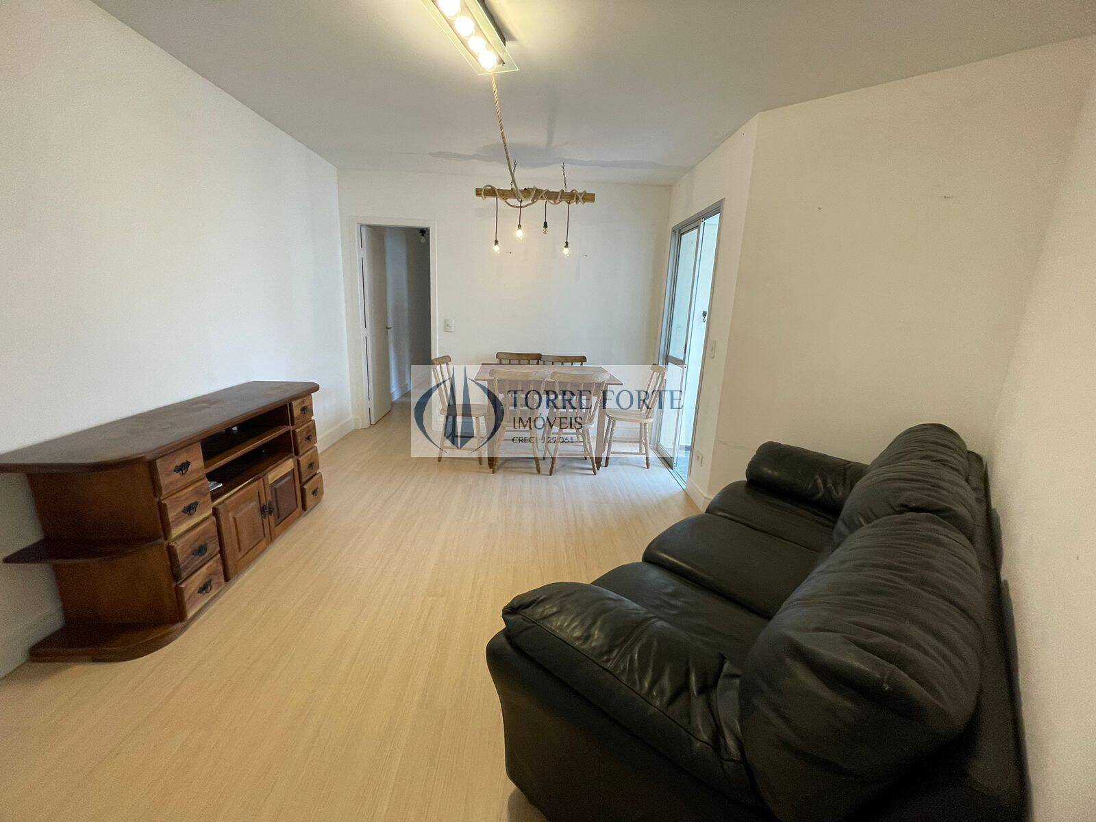 Apartamento à venda com 3 quartos, 68m² - Foto 2