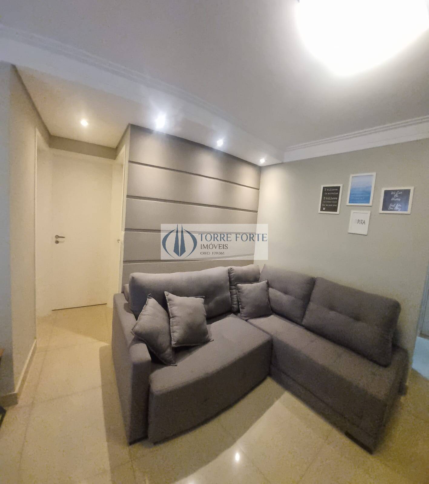 Apartamento à venda com 2 quartos, 47m² - Foto 2