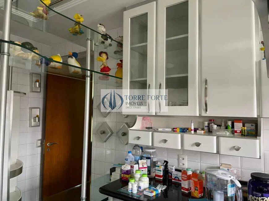 Apartamento à venda com 3 quartos, 156m² - Foto 8