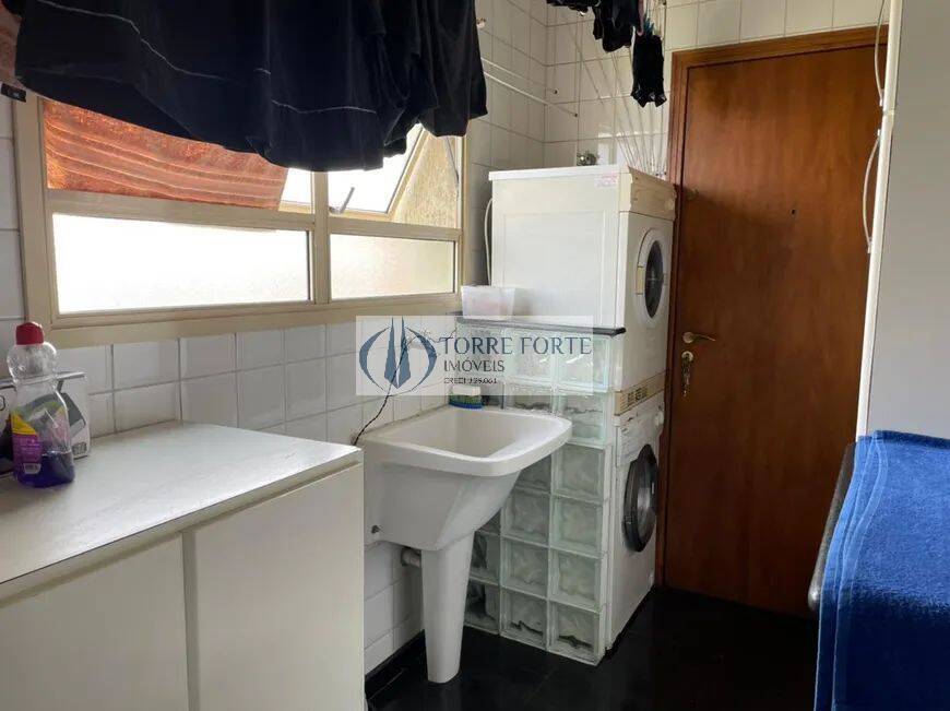 Apartamento à venda com 3 quartos, 156m² - Foto 9