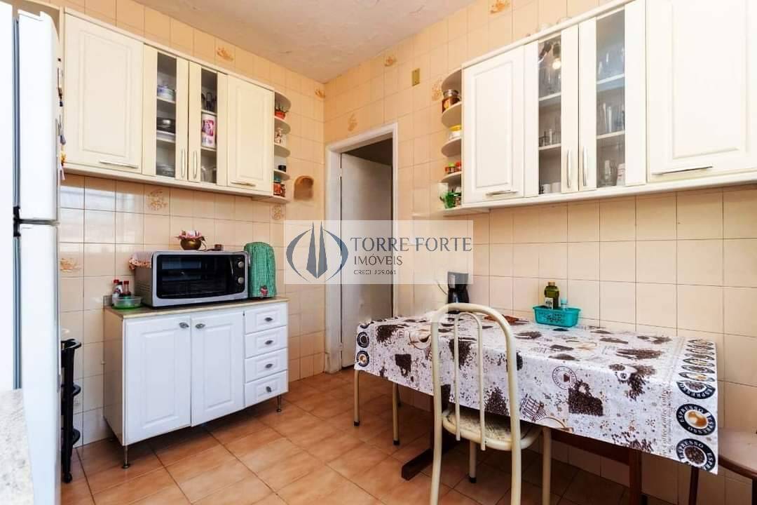 Casa à venda com 4 quartos, 157m² - Foto 13