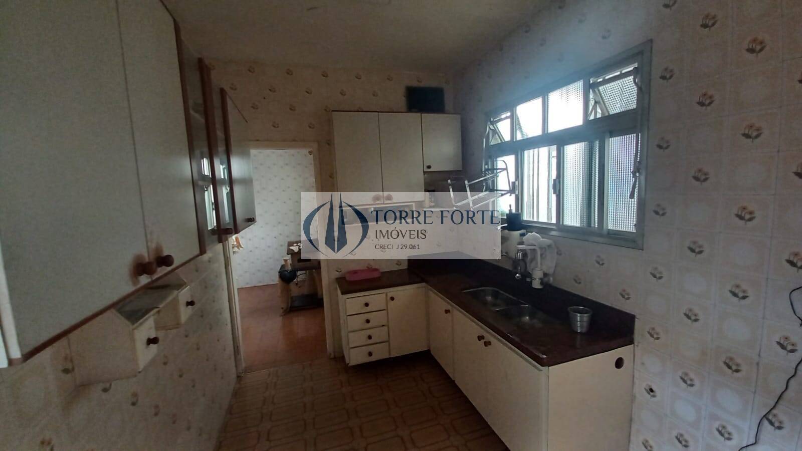 Casa à venda com 5 quartos, 120m² - Foto 28