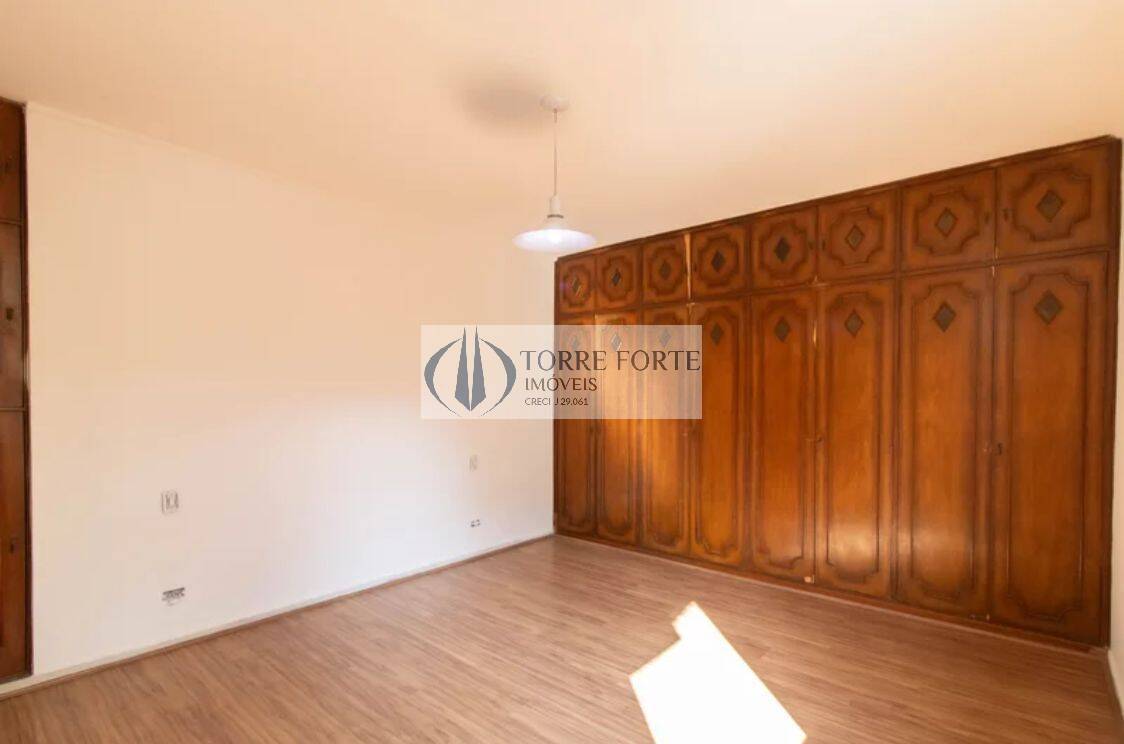 Casa à venda com 3 quartos, 277m² - Foto 14