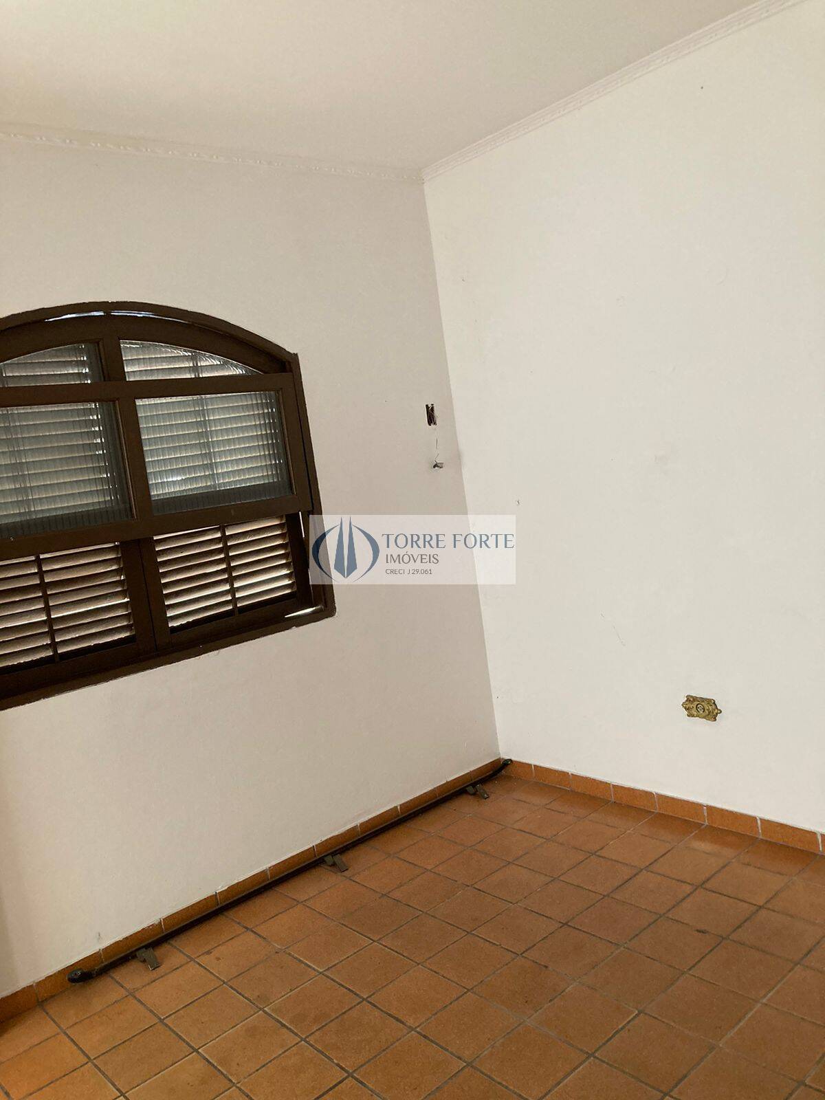 Sobrado à venda com 3 quartos, 244m² - Foto 2