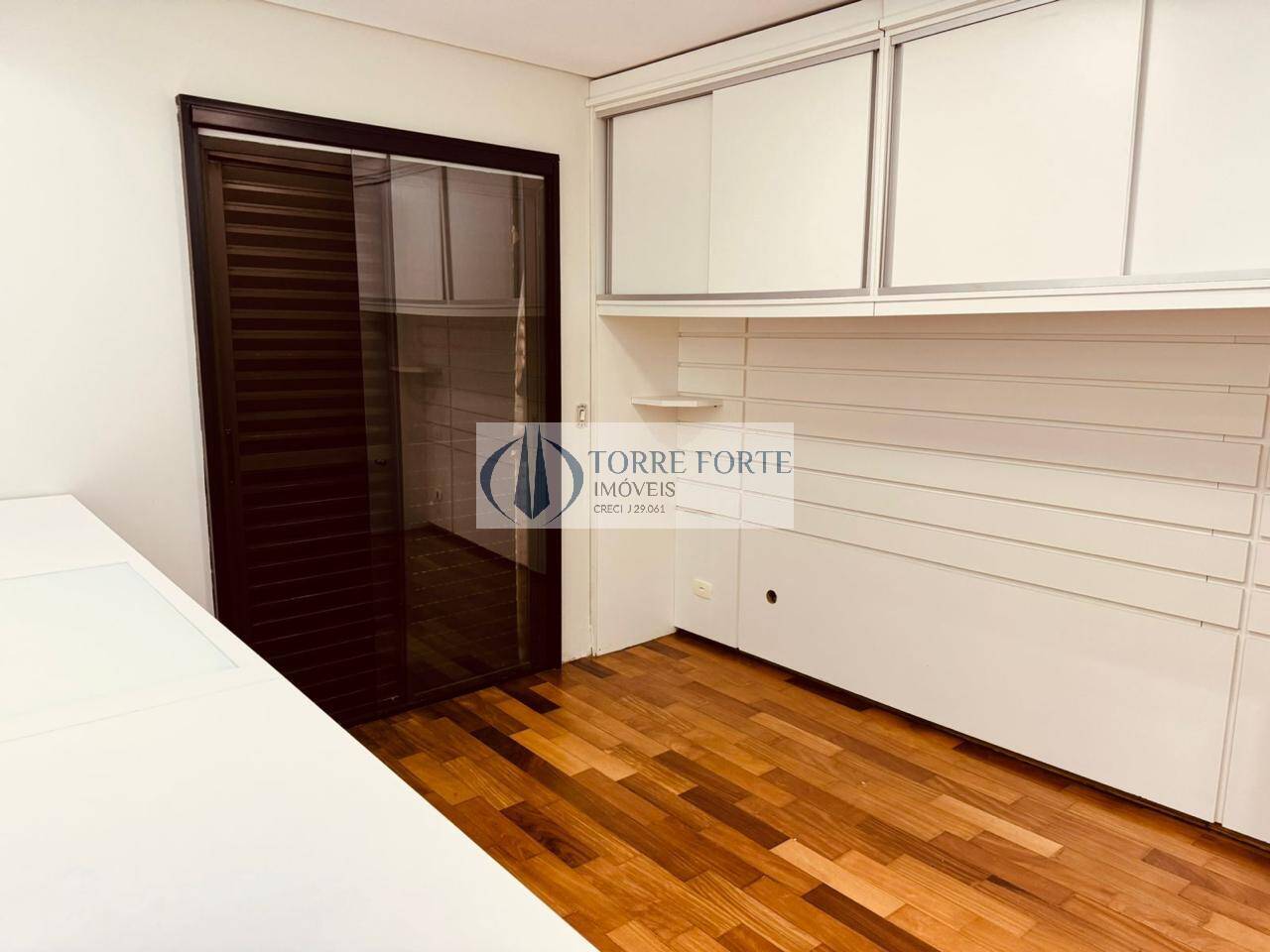 Apartamento à venda com 3 quartos, 127m² - Foto 13