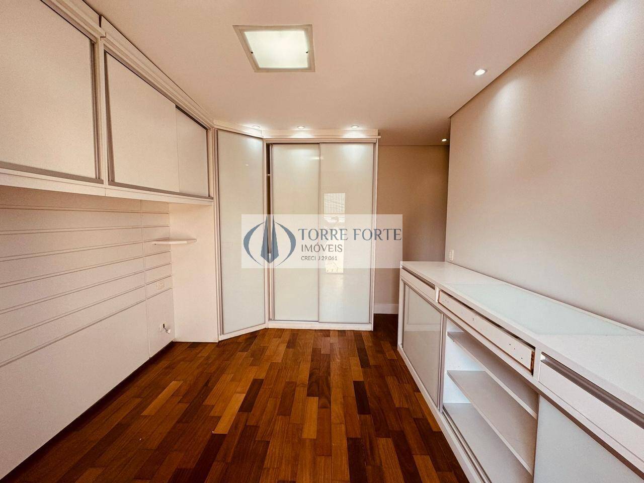 Apartamento à venda com 3 quartos, 127m² - Foto 18