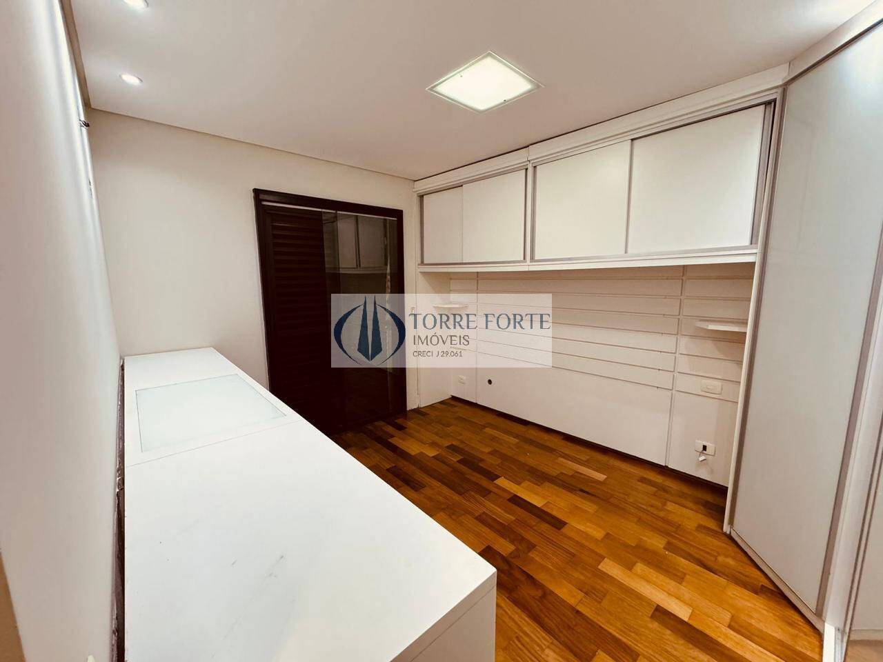 Apartamento à venda com 3 quartos, 127m² - Foto 27