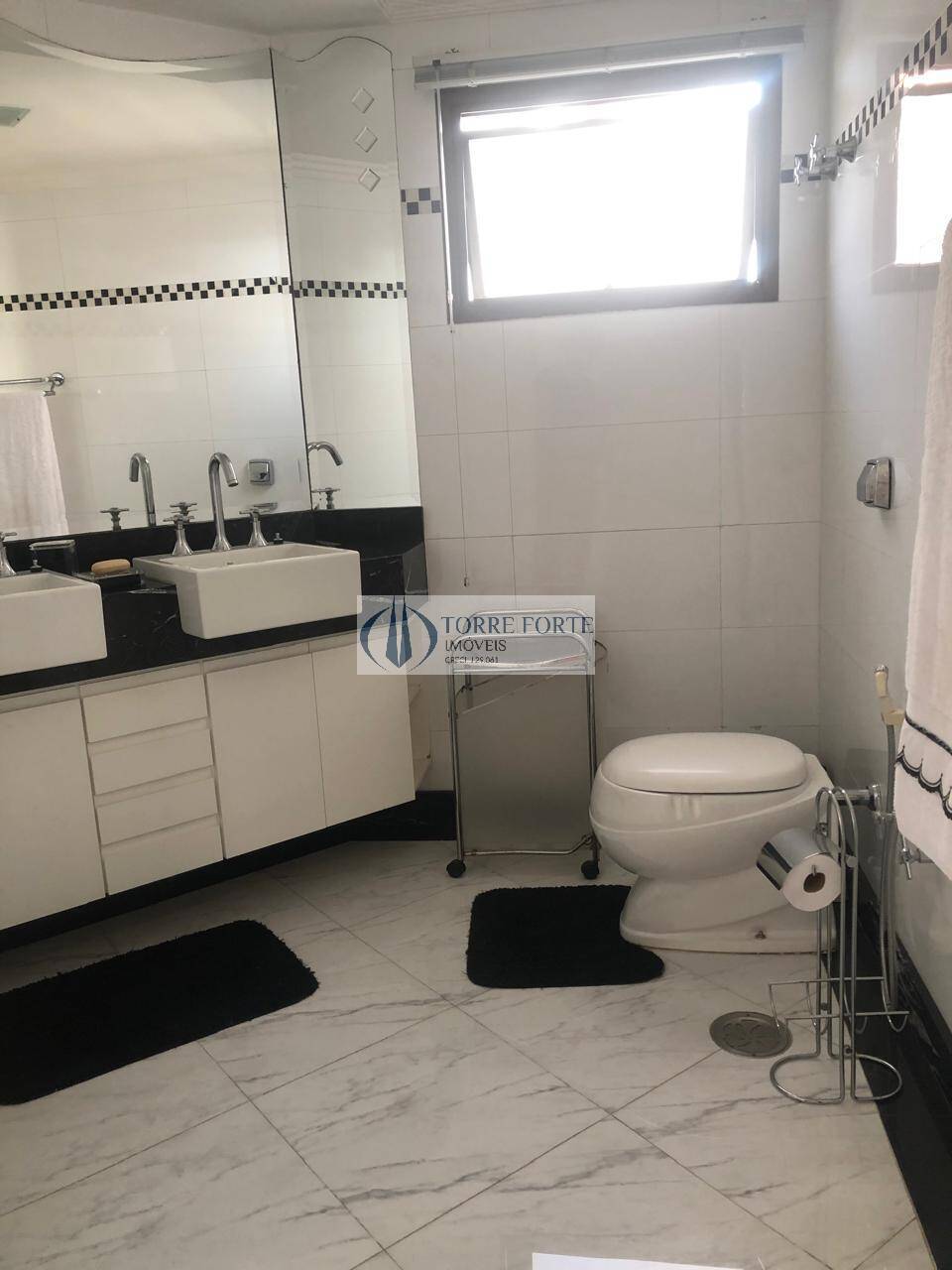 Apartamento à venda com 3 quartos, 157m² - Foto 19