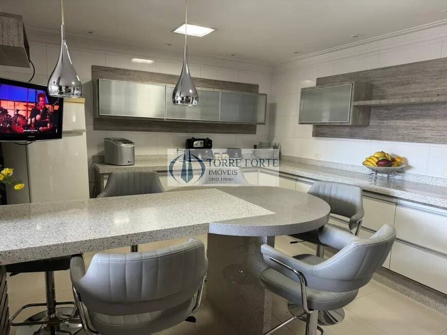 Apartamento à venda com 4 quartos, 315m² - Foto 2