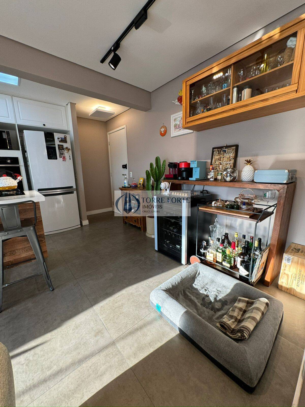 Apartamento à venda com 2 quartos, 64m² - Foto 8