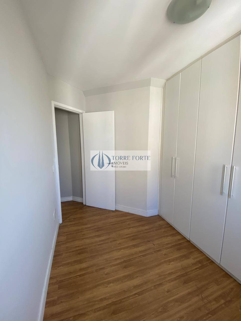 Apartamento à venda com 2 quartos, 65m² - Foto 19