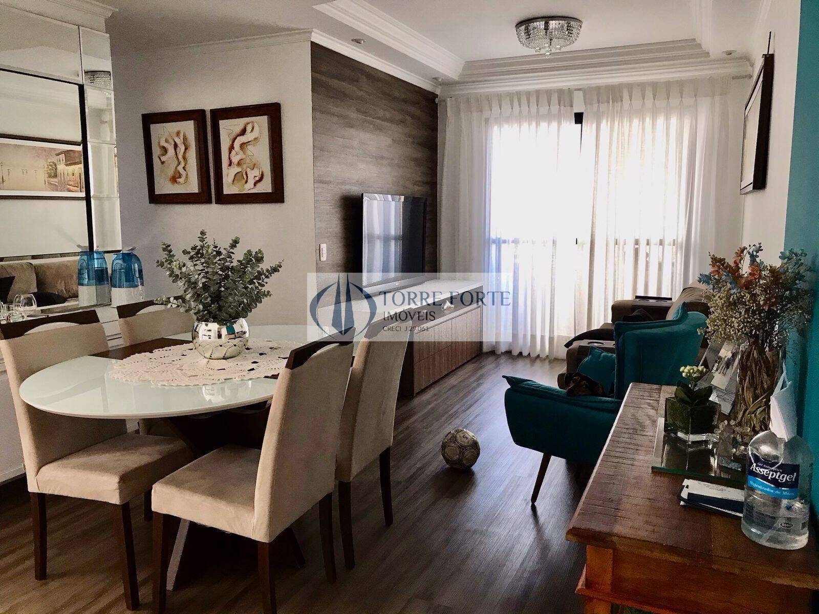 Apartamento à venda com 2 quartos, 64m² - Foto 1