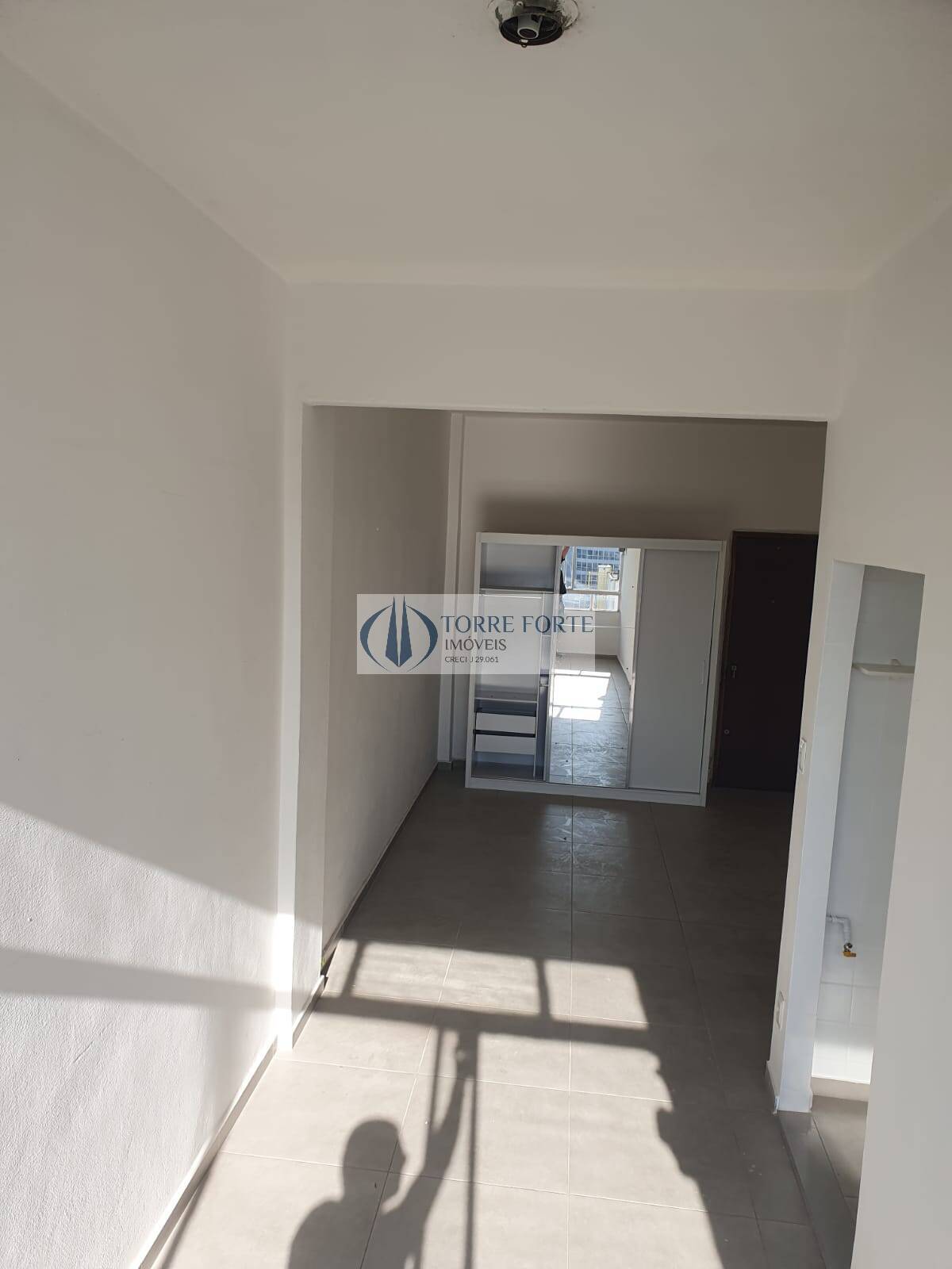 Apartamento para alugar com 1 quarto, 38m² - Foto 13