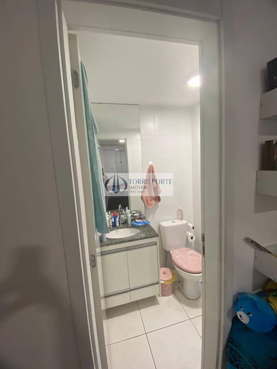 Apartamento à venda com 2 quartos, 70m² - Foto 5