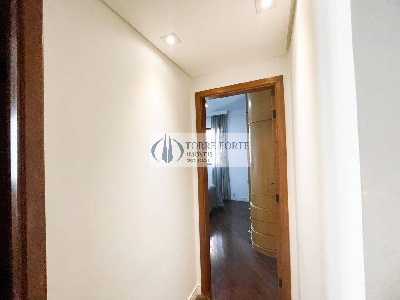 Apartamento à venda com 3 quartos, 147m² - Foto 29