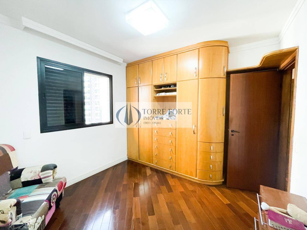 Apartamento à venda com 3 quartos, 147m² - Foto 37