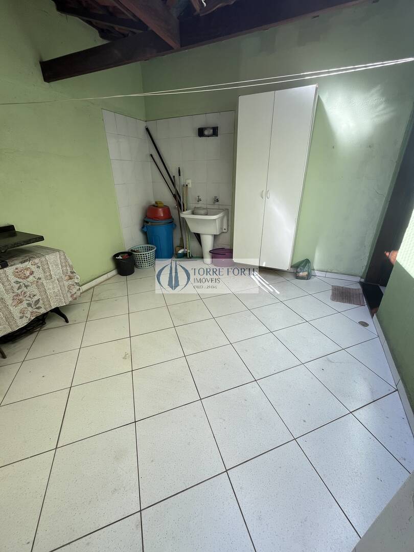 Casa à venda com 3 quartos, 158m² - Foto 25