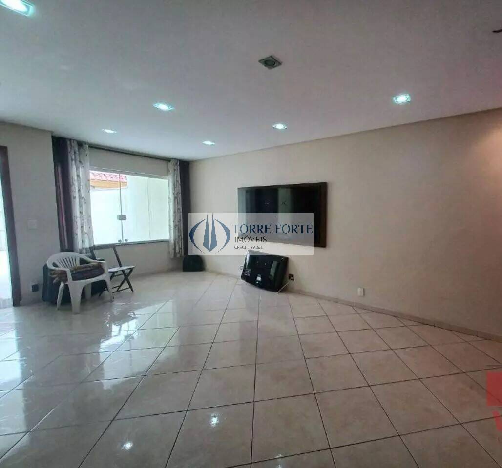 Casa à venda com 3 quartos, 158m² - Foto 9