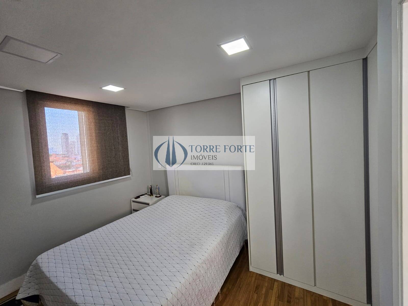 Apartamento à venda com 3 quartos, 74m² - Foto 17