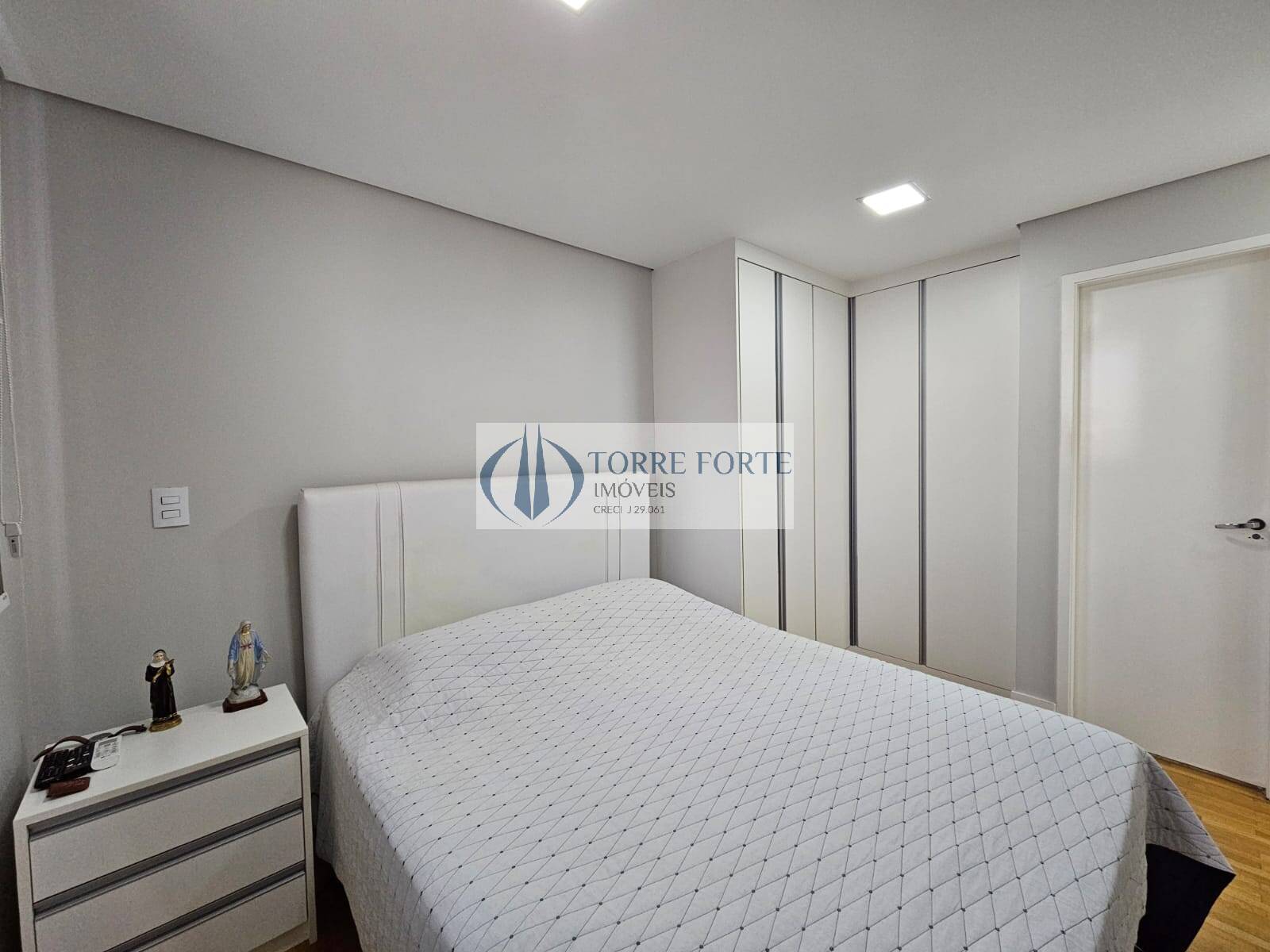 Apartamento à venda com 3 quartos, 74m² - Foto 21