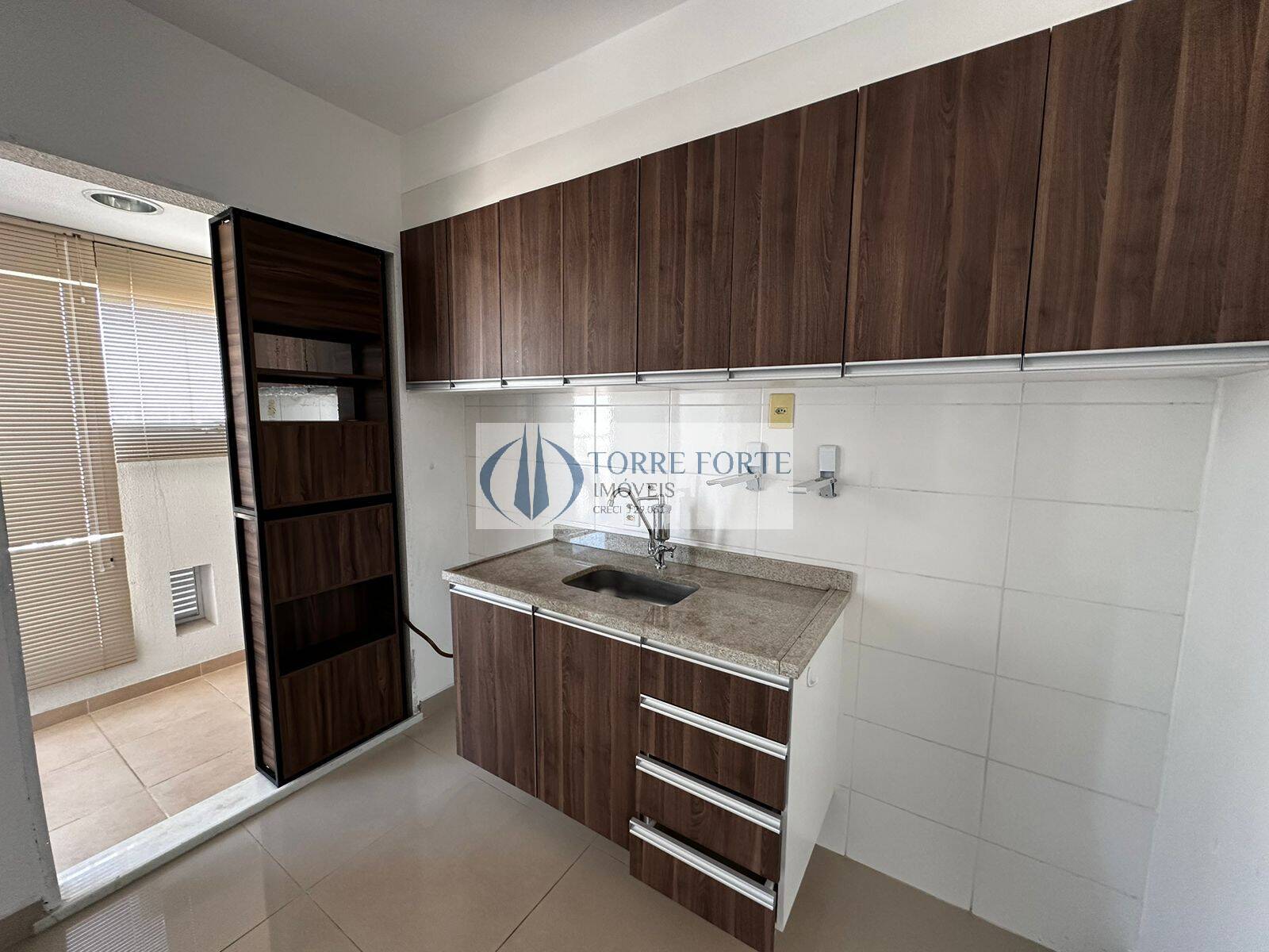 Apartamento à venda com 1 quarto, 40m² - Foto 3