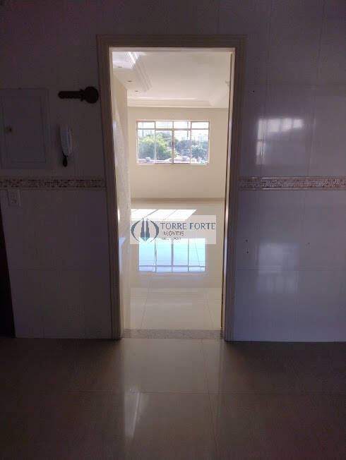 Apartamento para alugar com 3 quartos, 120m² - Foto 5