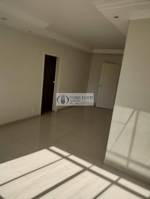 Apartamento para alugar com 3 quartos, 120m² - Foto 4