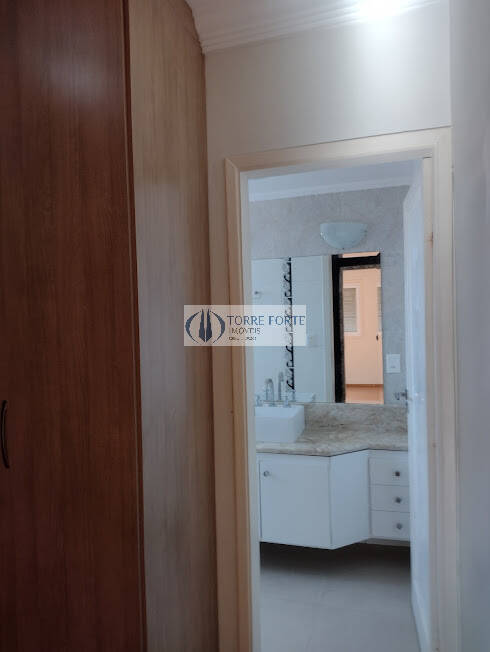 Apartamento para alugar com 3 quartos, 120m² - Foto 19