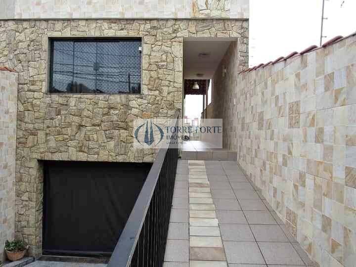 Casa à venda com 2 quartos, 174m² - Foto 1