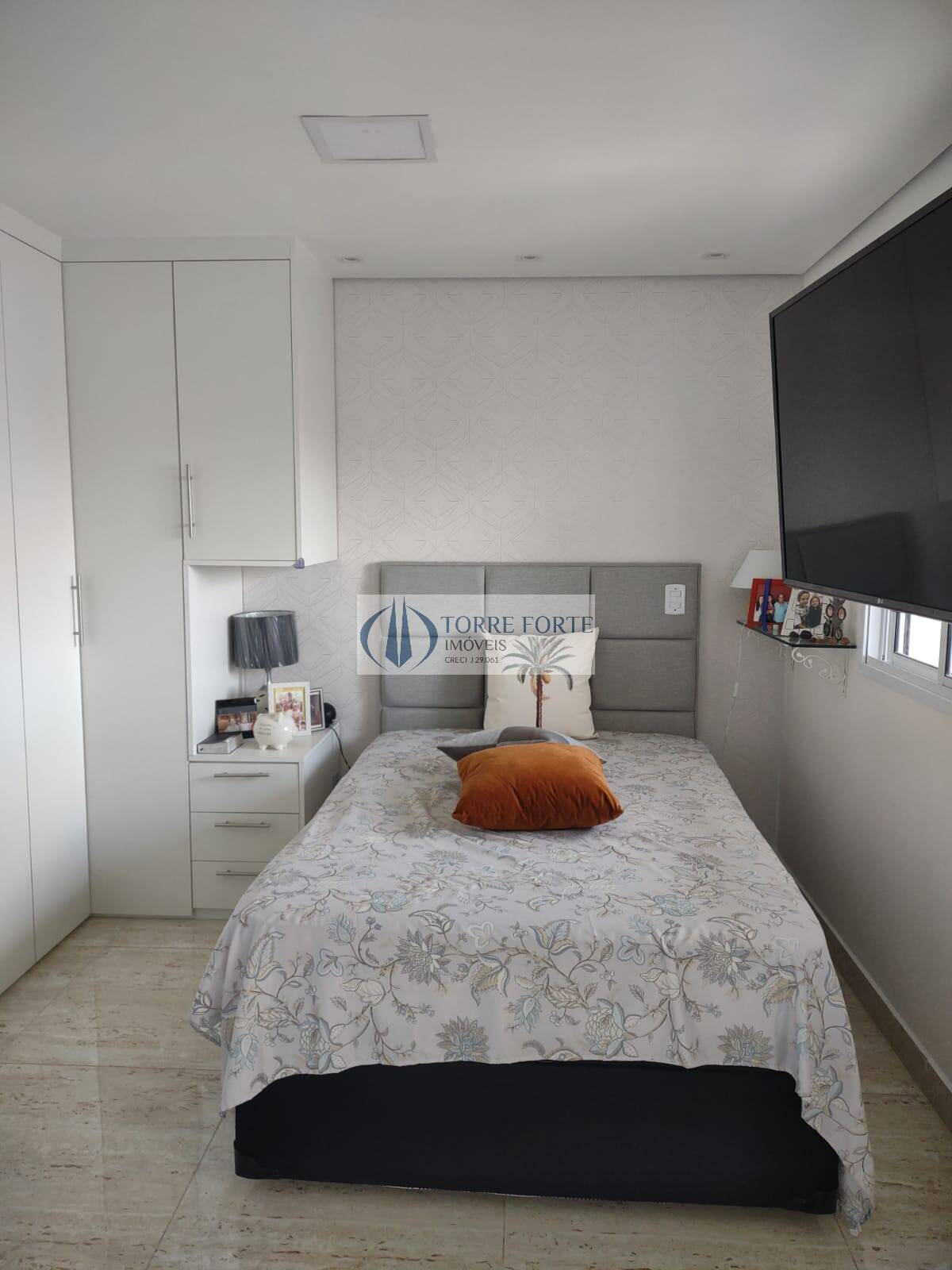 Apartamento à venda com 1 quarto, 42m² - Foto 8