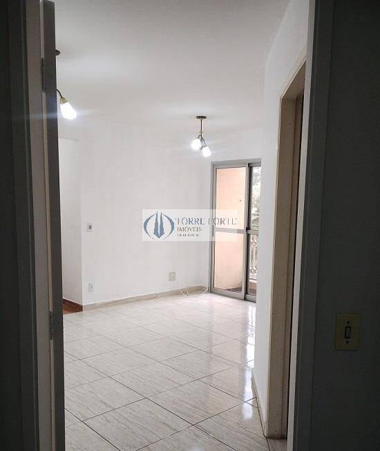 Apartamento à venda com 3 quartos, 75m² - Foto 1