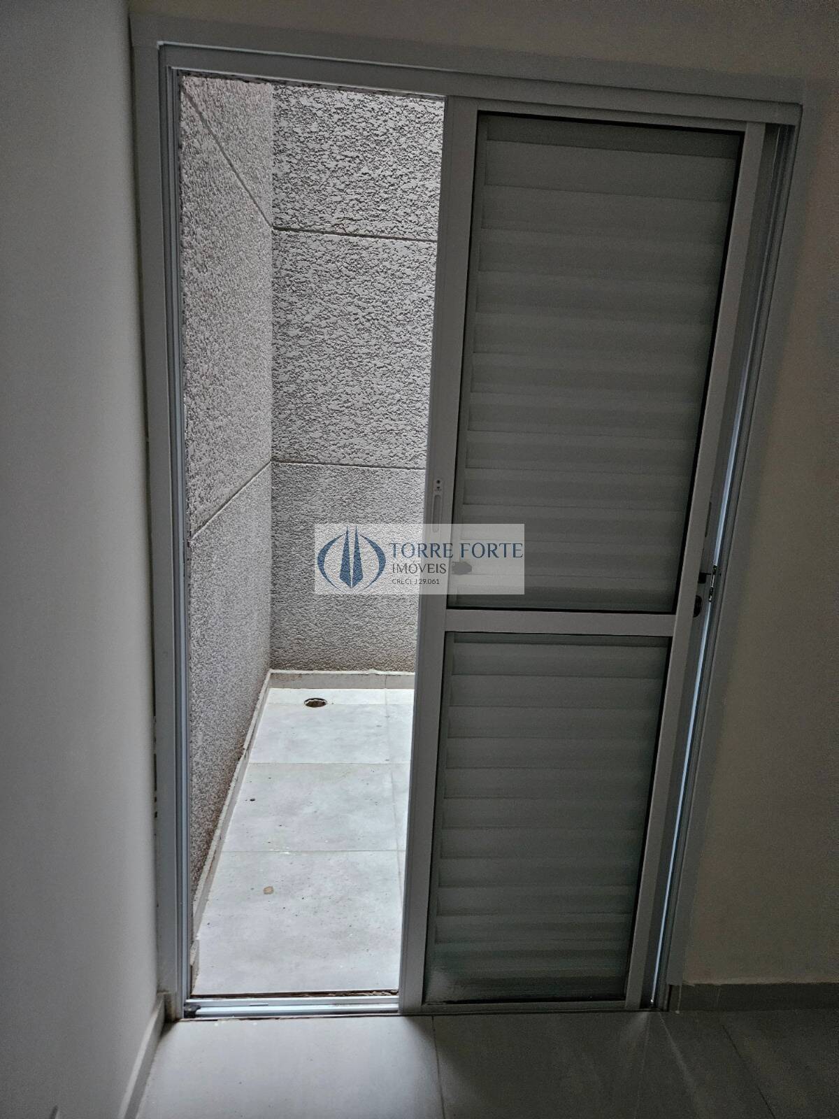 Apartamento à venda com 2 quartos, 40m² - Foto 4