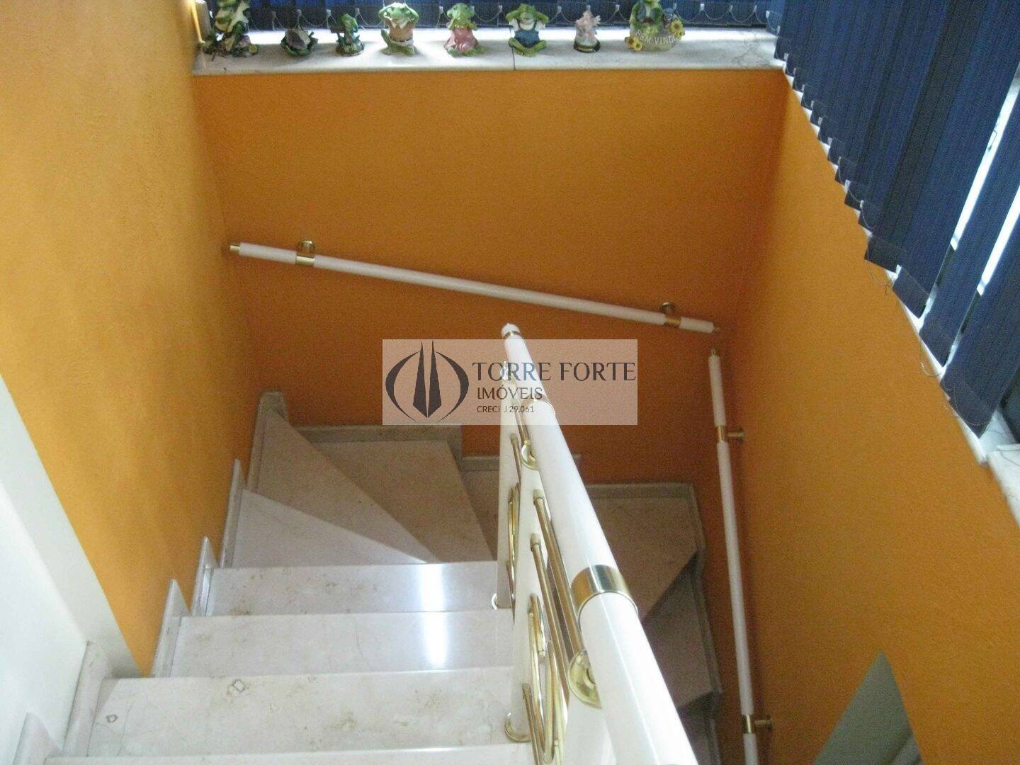 Cobertura à venda com 3 quartos, 250m² - Foto 19