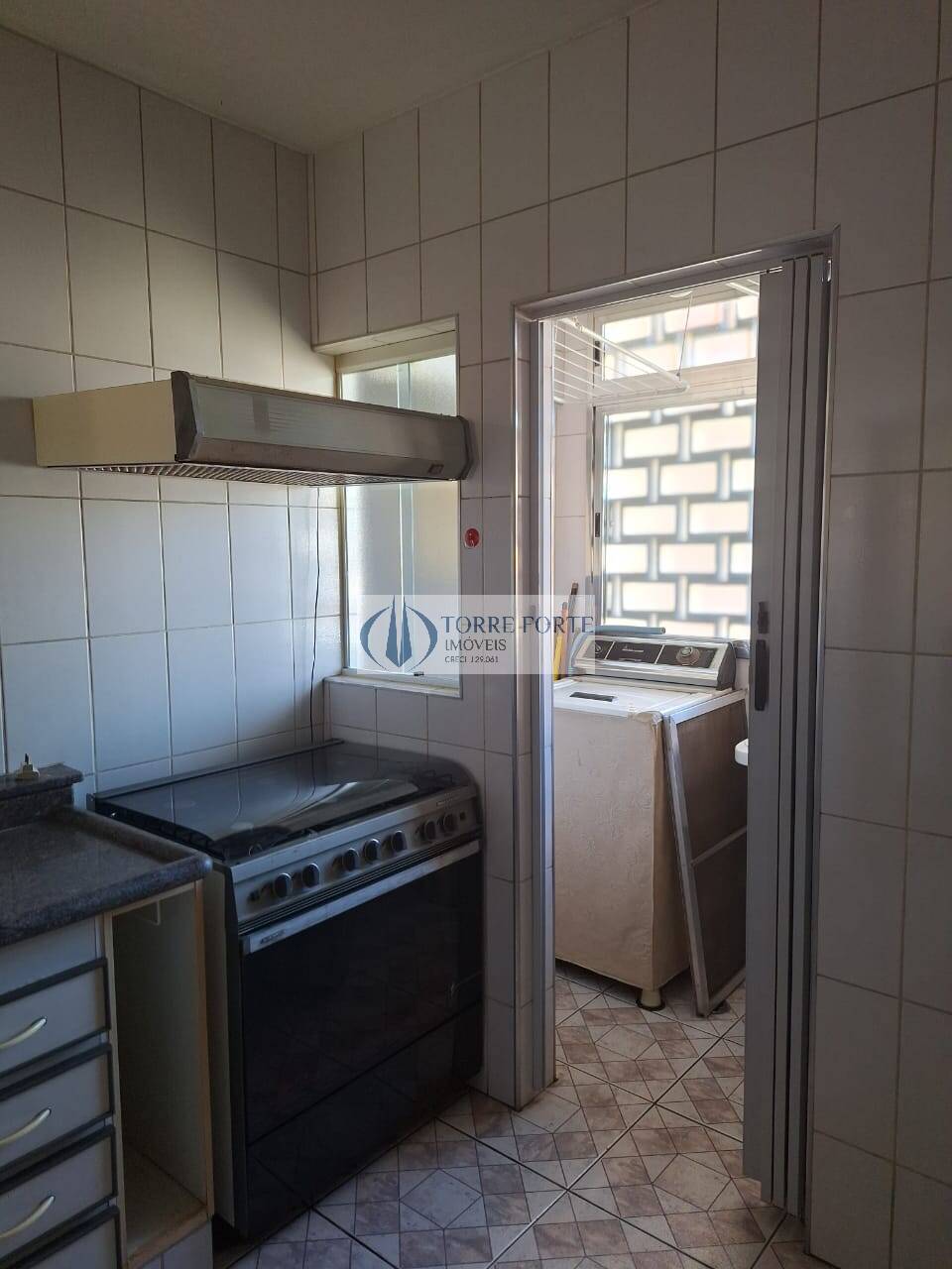 Apartamento à venda com 2 quartos, 93m² - Foto 4